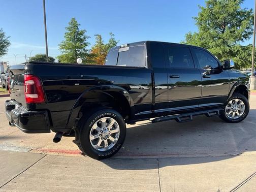 2020 RAM 2500 Laramie Mega Cab 4X4 6'4' Box