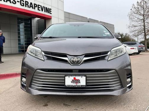 2019 Toyota Sienna Limited