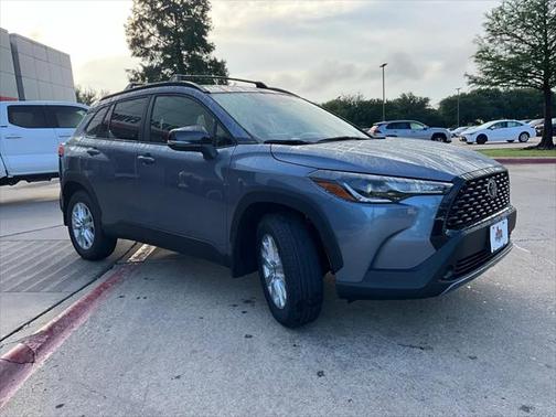 2025 Toyota Corolla Cross LE