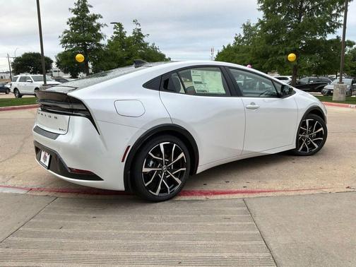 Wind Chill Pearl 2026 Toyota Prius Plug-In Hybrid XSE Premium