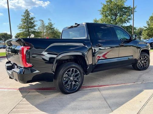 2025 Toyota Tundra Platinum