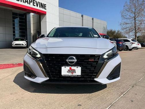 2025 Nissan Altima SR FWD