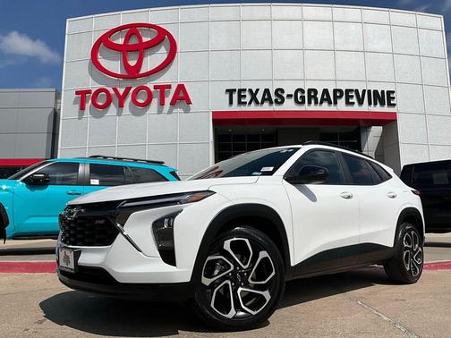 Summit White 2024 Chevrolet Trax FWD 2RS