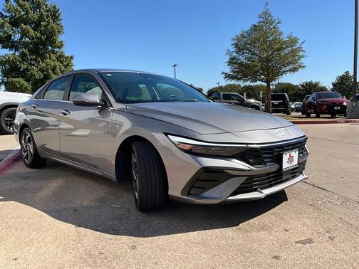2025 Hyundai ELANTRA HEV Limited