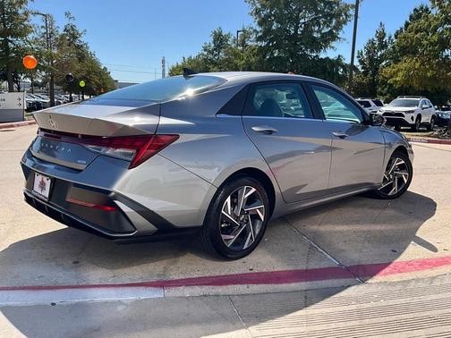2025 Hyundai ELANTRA HEV Limited