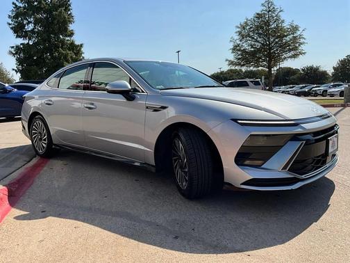 2024 Hyundai SONATA Hybrid SE