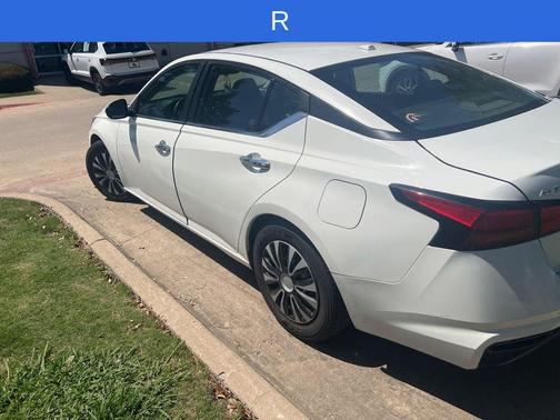 Glacier White 2020 Nissan Altima S FWD