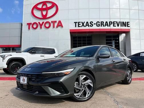 2025 Hyundai ELANTRA SEL