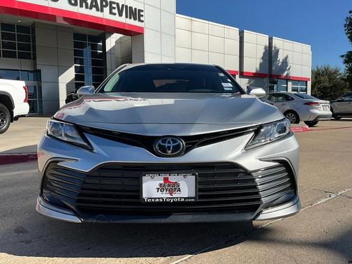 2024 Toyota Camry LE