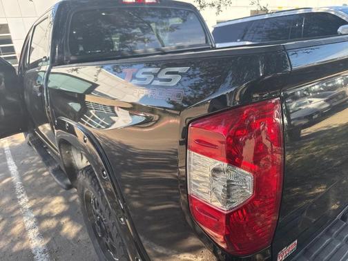 2017 Toyota Tundra SR5
