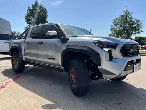 2025 Toyota Tacoma Hybrid Trailhunter