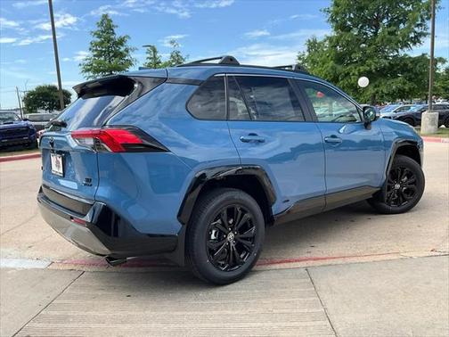 2025 Toyota RAV4 Hybrid SE