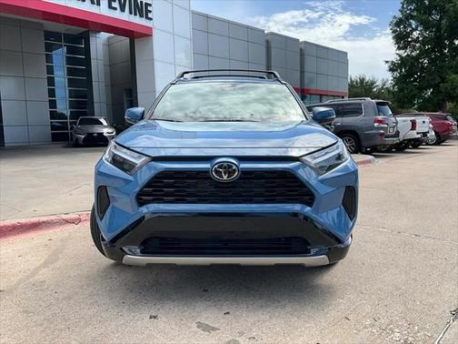 2025 Toyota RAV4 Hybrid SE