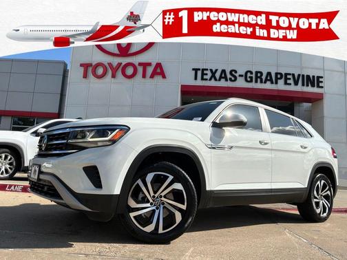 Pure White 2022 Volkswagen Atlas Cross Sport 3.6L V6 SE w/Technology
