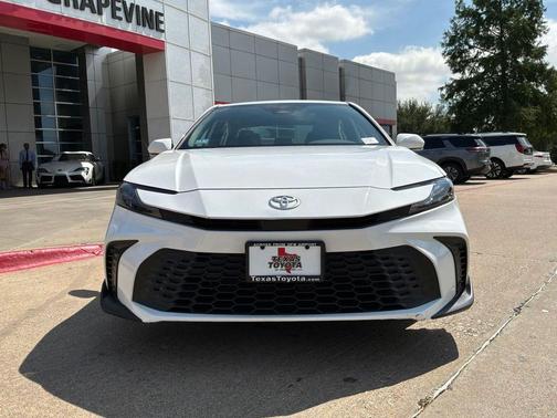 Ice 2025 Toyota Camry SE