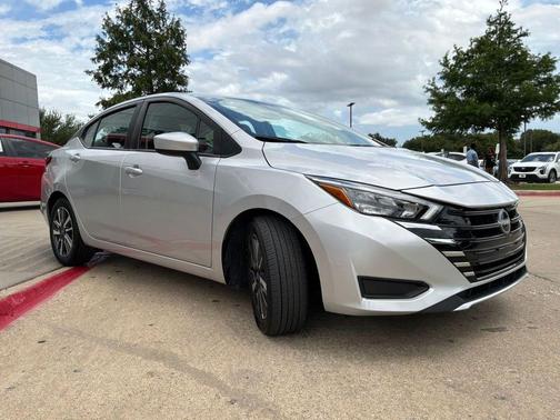 Brilliant Silver Metallic 2025 Nissan Versa 1.6 SV