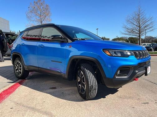 Hydro Blue Pearlcoat 2025 Jeep Compass Trailhawk