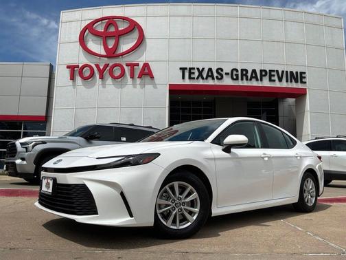 Ice Cap 2025 Toyota Camry LE