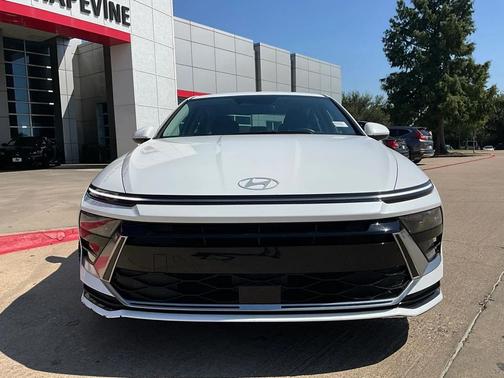 2024 Hyundai SONATA Hybrid SE