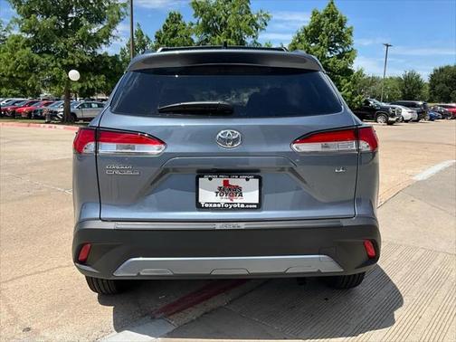 2025 Toyota Corolla Cross LE