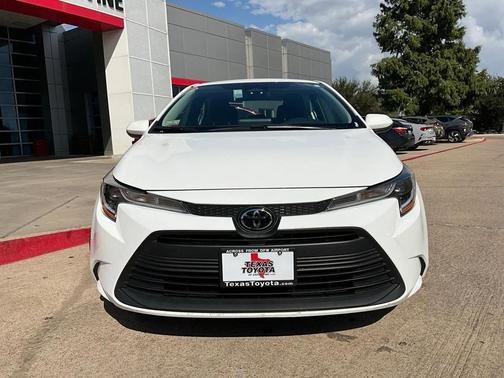 2024 Toyota Corolla LE