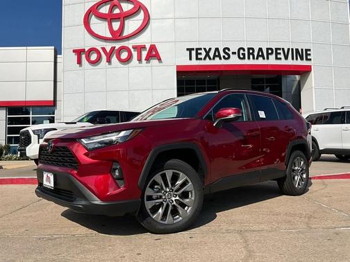 2025 Toyota RAV4 XLE Premium