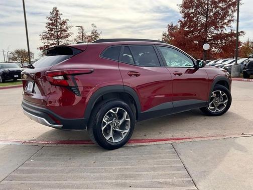 2025 Chevrolet Trax LT