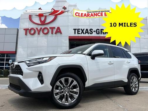 2025 Toyota RAV4 XLE Premium