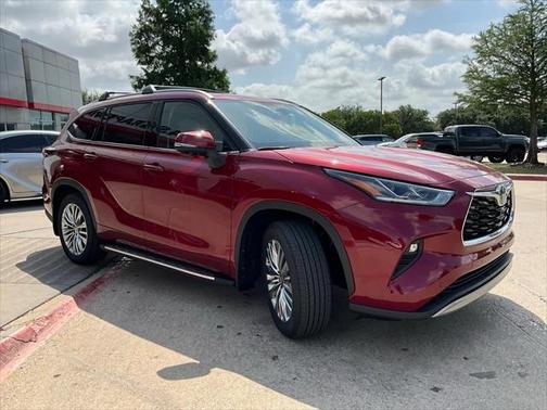2025 Toyota Highlander Platinum