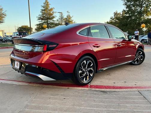 2025 Hyundai SONATA SEL