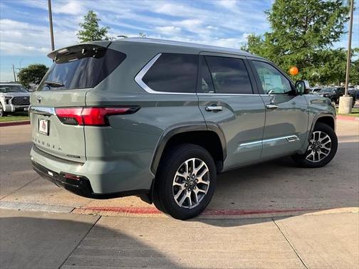 2025 Toyota Sequoia Base