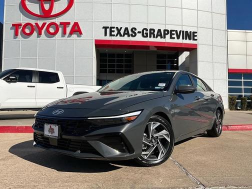 2025 Hyundai ELANTRA SEL