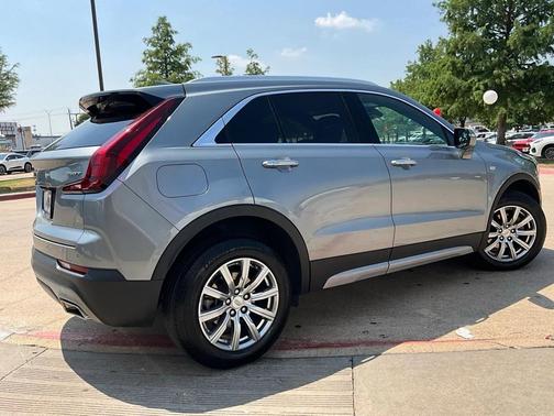 2023 Cadillac XT4 Premium Luxury