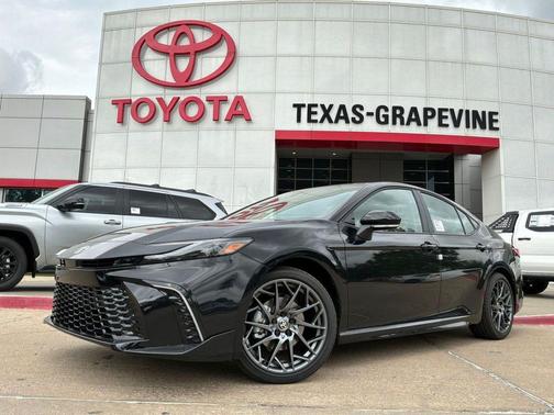 Midnight Black Met 2026 Toyota Camry XSE