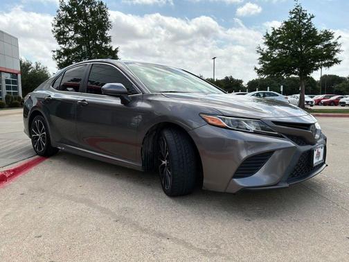 Predawn Gray Mica 2018 Toyota Camry SE