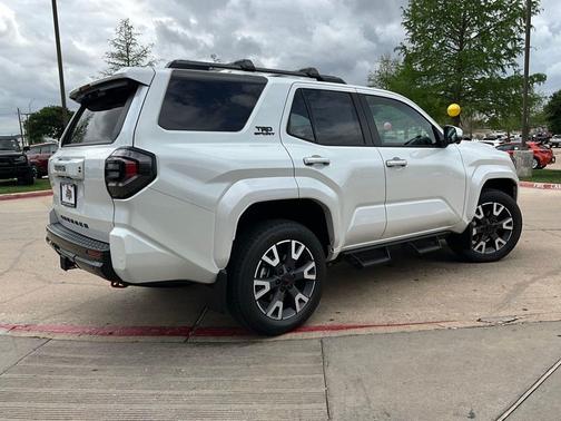 Wind Chill Pearl 2026 Toyota 4Runner TRD Sport Premium