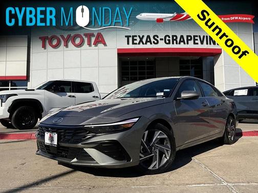 2025 Hyundai ELANTRA SEL