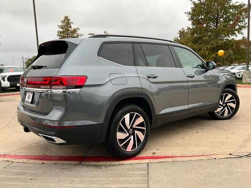 2025 Volkswagen Atlas 2.0T SE w/Technology 4MOTION