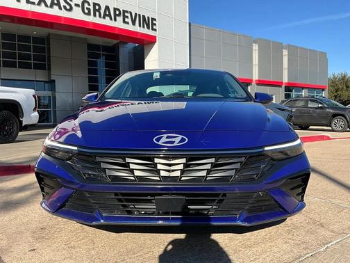 2025 Hyundai ELANTRA SEL