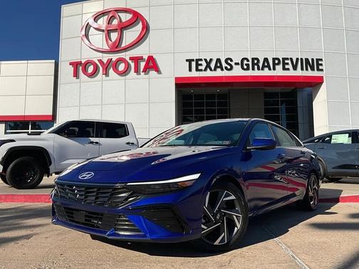 2025 Hyundai ELANTRA SEL