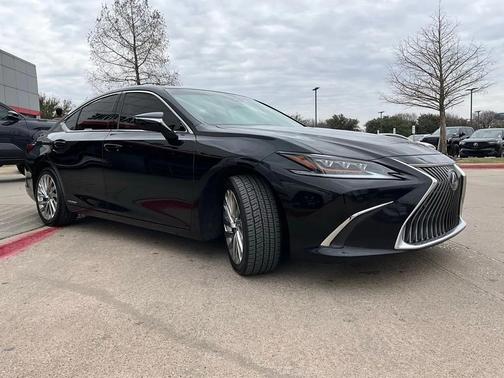 2020 Lexus ES 300h Ultra Luxury