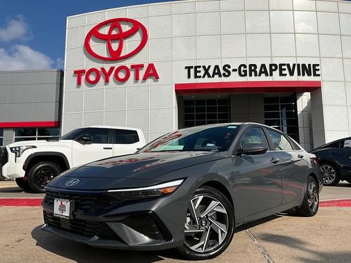 2025 Hyundai ELANTRA SEL