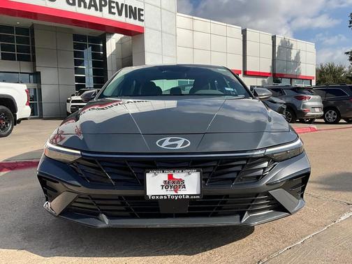 2025 Hyundai ELANTRA SEL