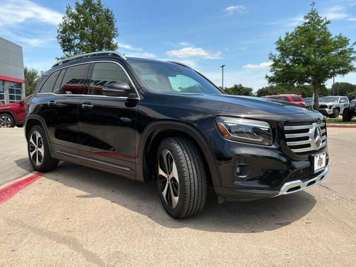 Night Black 2025 Mercedes-Benz GLB 250 4MATIC