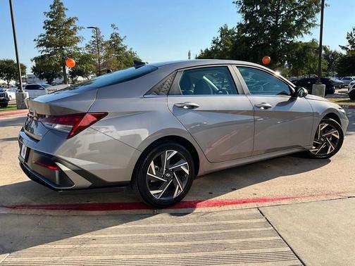 2025 Hyundai ELANTRA HEV Limited