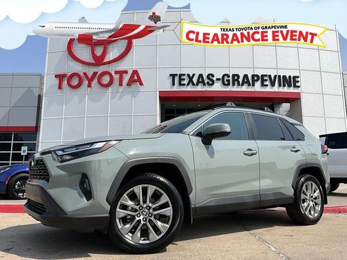 2022 Toyota RAV4 XLE Premium