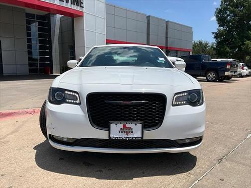 2022 Chrysler 300 S