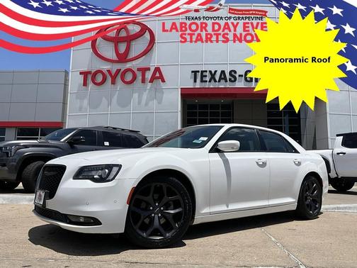 2022 Chrysler 300 S