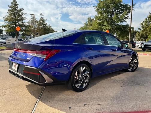 2025 Hyundai ELANTRA HEV Limited