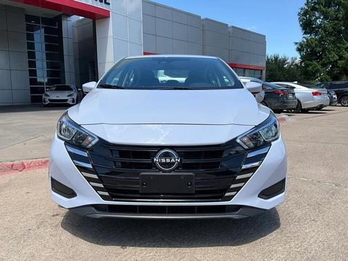 2024 Nissan Versa 1.6 SV